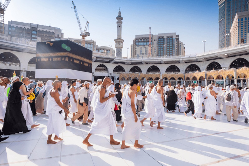 Mengapa Harus Membuka Bahu Kanan sewaktu Tawaf?